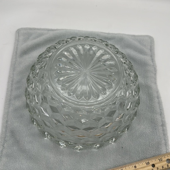 Heavy Cut Glass w/Geometric Pattern/Design Starburst on Bottom Capacity 68oz - Picture 5 of 6